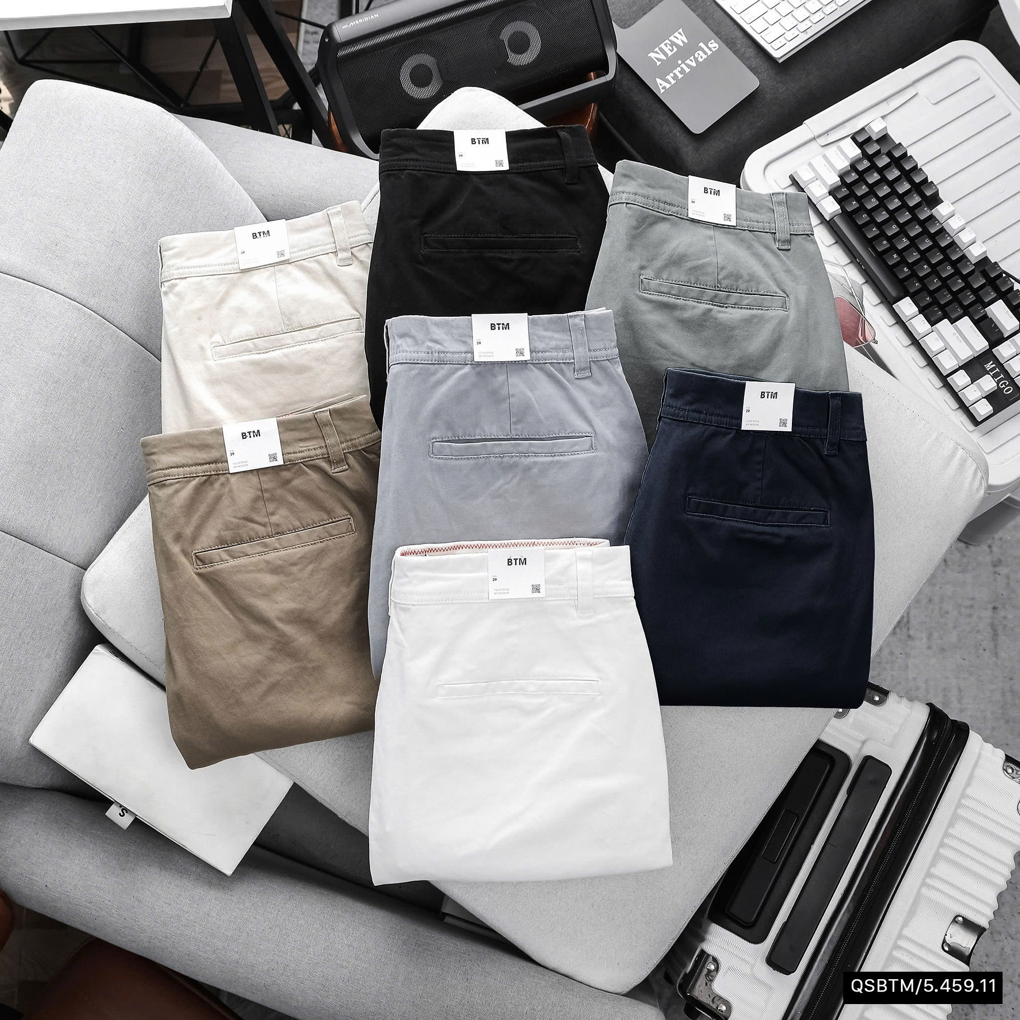 Shorts kaki BTM dày dặn, co giãn nhẹ, form trên gối xíu